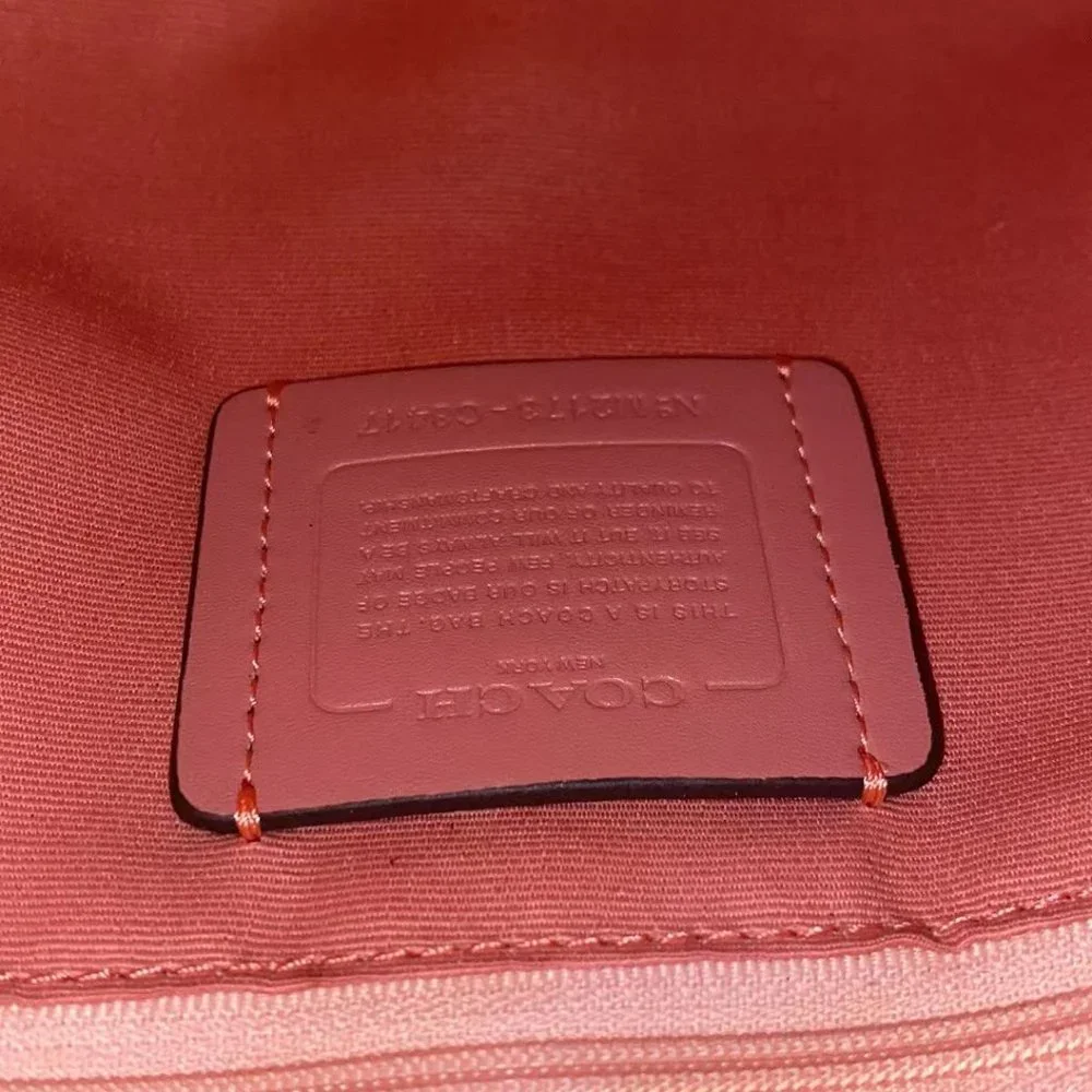 Coach Dempsey 22 Tote bag - Picture 6 of 6